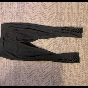 Charcoal grey leggings w criss cross at ankles - old navy - size XL